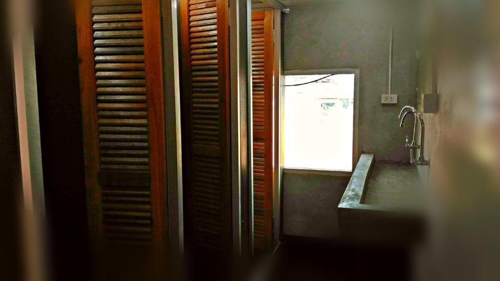 The Twins Hostel Bangkok Bagian luar foto