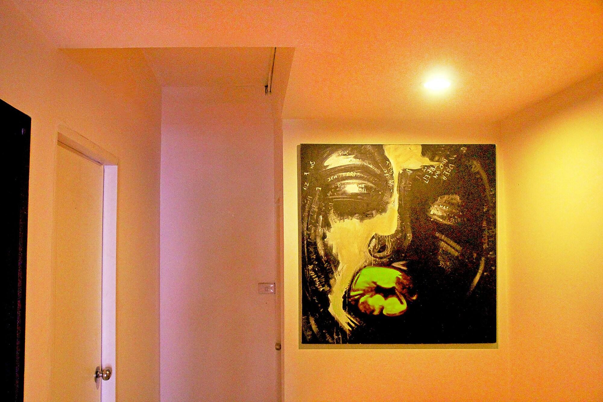 The Twins Hostel Bangkok Bagian luar foto