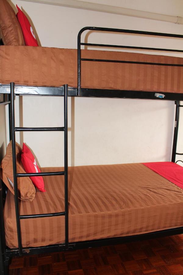 The Twins Hostel Bangkok Bagian luar foto