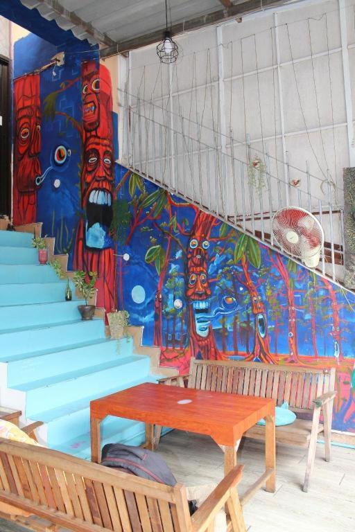 The Twins Hostel Bangkok Bagian luar foto